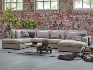 Ruime hoekbank Annabelle Square in U opstelling. In een beige / grijze stof.