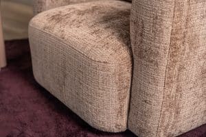 Emanuelle Twist est un fauteuil pivotant offrant un confort d'assise optimal.