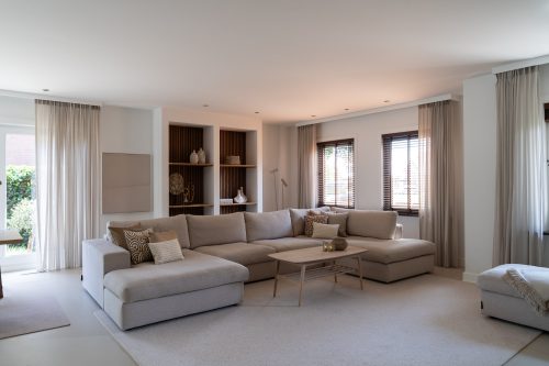 Charis - hoekbank victoria, loungebank adele curve en annabelle triple lazy.
